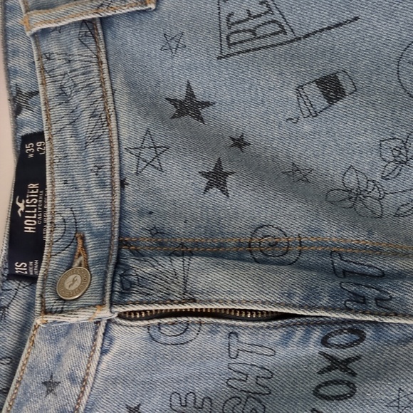 Hollister Ultra High Rise Love Message Dad Jeans 26W Graphic skull, birds, cats - Picture 8 of 10